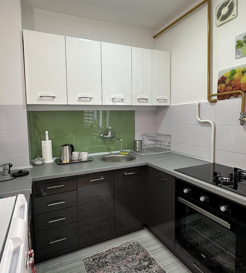 B Home Apartment For Rent ซาราเยโว ภายนอก รูปภาพ