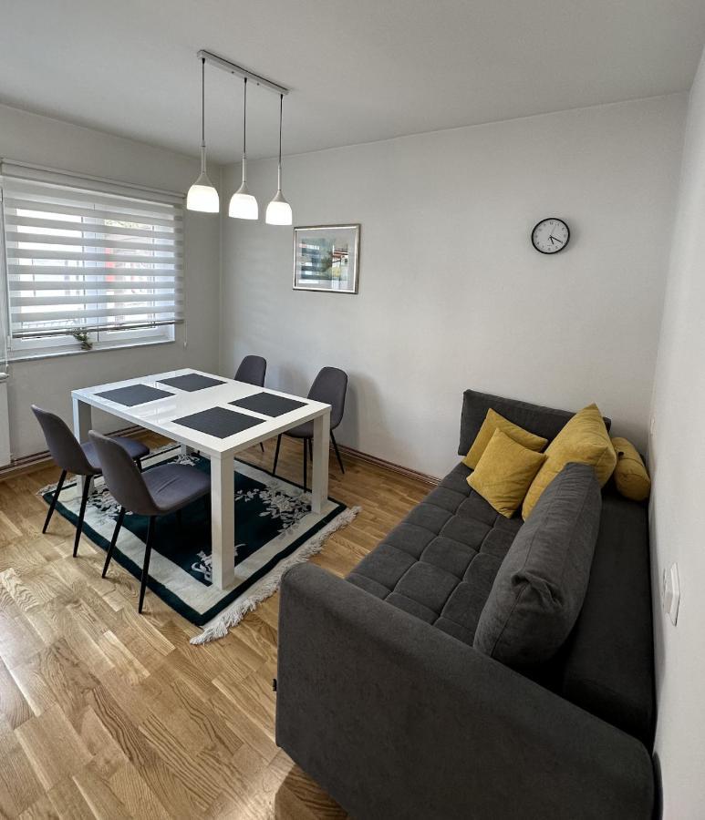 B Home Apartment For Rent ซาราเยโว ภายนอก รูปภาพ