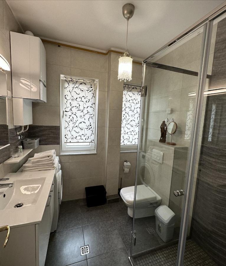 B Home Apartment For Rent ซาราเยโว ภายนอก รูปภาพ