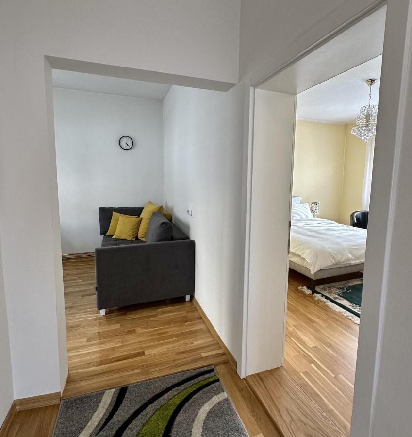 B Home Apartment For Rent ซาราเยโว ภายนอก รูปภาพ