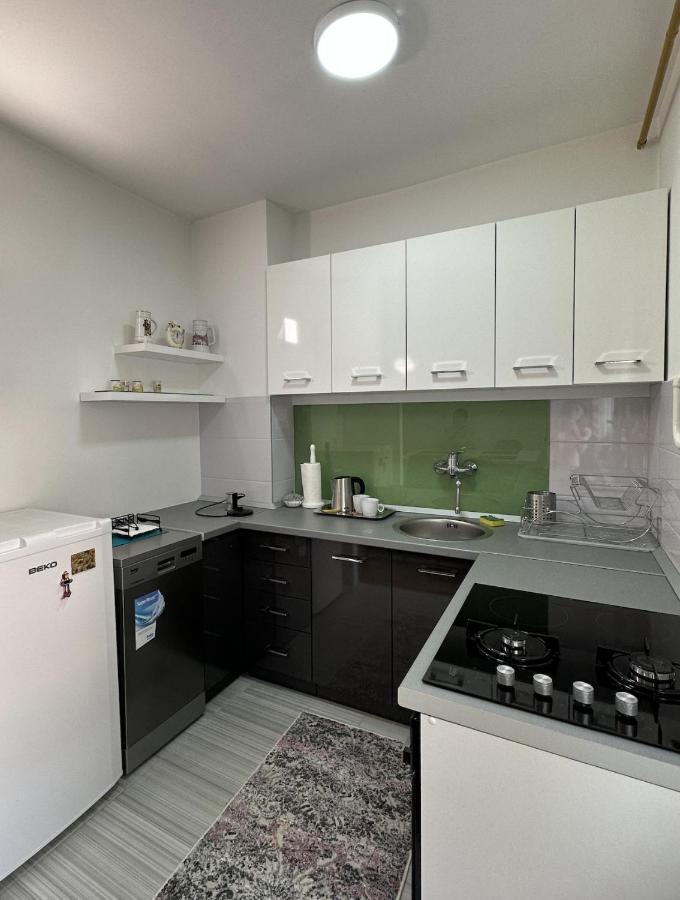 B Home Apartment For Rent ซาราเยโว ภายนอก รูปภาพ
