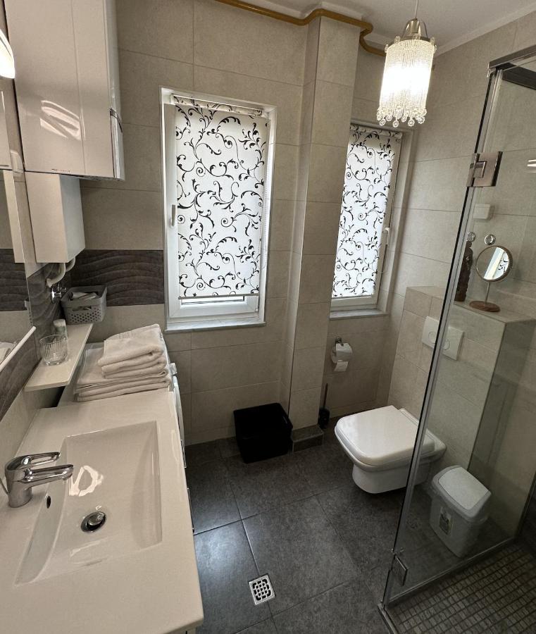 B Home Apartment For Rent ซาราเยโว ภายนอก รูปภาพ